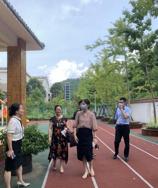 省民政厅儿童保障处 刘璐处长到我院督查指导工作